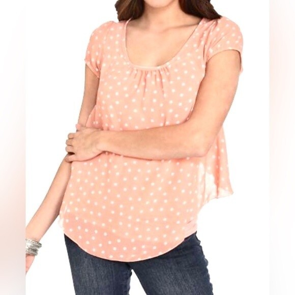 Blush and white polka dot split back top size medium - Picture 2 of 5